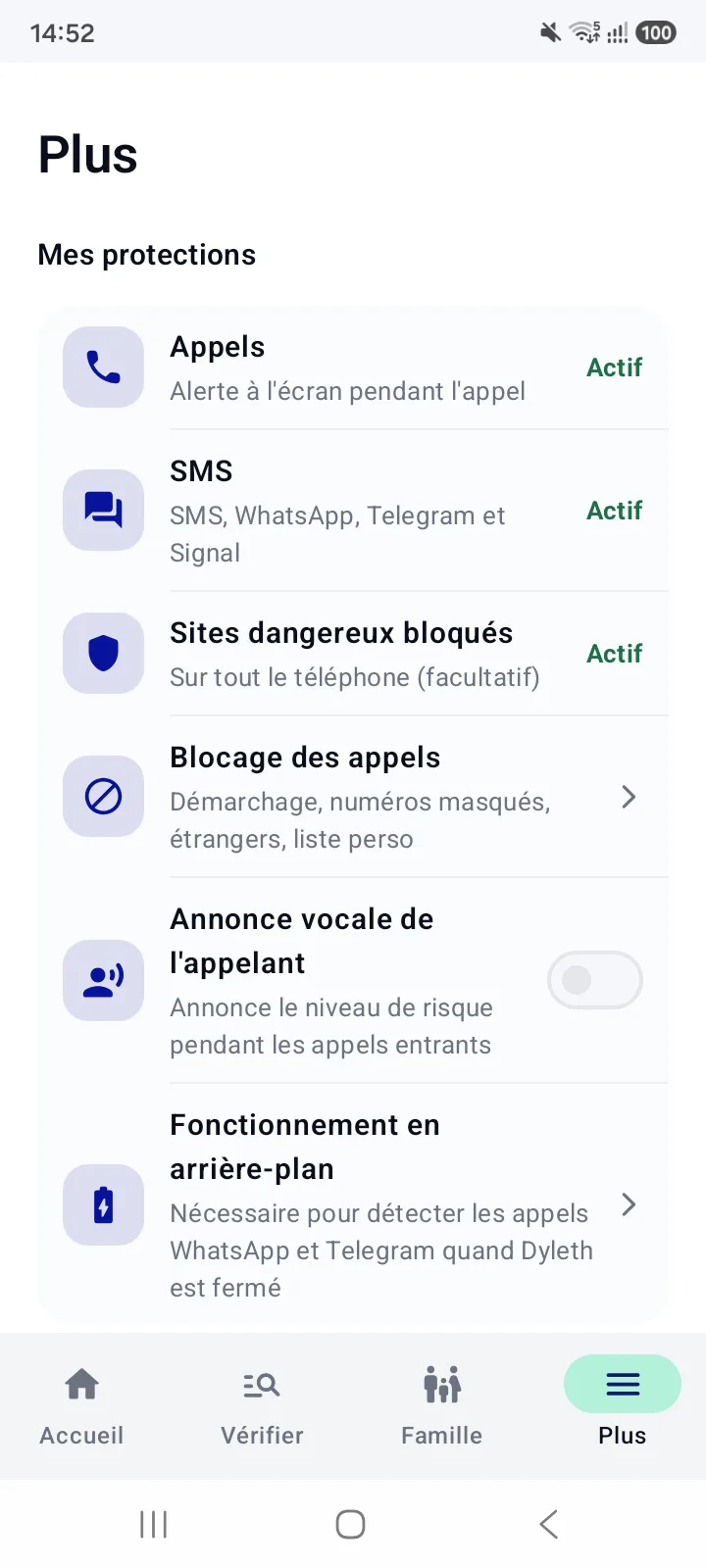 Vraie capture Android : onglet Plus, Mes protections (appels, SMS, sites dangereux bloqués, blocage des appels, annonce vocale de l'appelant)